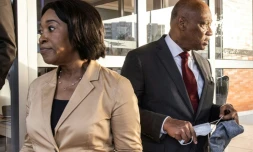 Le président de la Cédéao Jean-Claude Kassi Brou et la cheffe d'une délégation de la Cédéao au Burkina Faso Shirley Ayorkor Botchway, à Ouagadougou le 31 janvier 2022