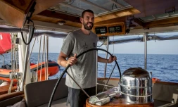 Le joueur de basket espagnol Marc Gasol participe à une mission de sauvetage de migrants en Méditerranée avec l'ONG espagnole Proactiva Open Arms le 16 juillet 2018