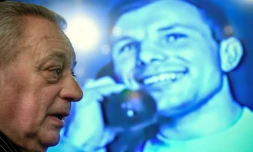 SergueĂŻ Kravtchinski, 74 ans, constructeur d'appareils spatiaux, parle de la mort de Gagarine lors d'une interview Ă l'AFP Ă Moscou, le 22 Mars 2018