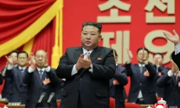Photo du 22 février 2026 diffusée par l'agence officielle nord-coréenne KCNA, montrant le dirigeant Kim Jong Un lors du congrÚs du parti au pouvoir, à Pyongyang