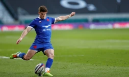 L'ouvreur du XV de France Matthieu Jalibert face à l'Angleterre, lors du tournoi des Six nations, le 13 mars 2021 à Twickenham