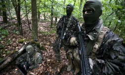 Des hussards du 2e Régiment de Haguenau en formation pour de futures missions de renseignement, le 5 juin 2016 dans les Vosges