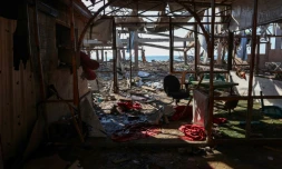 Photo montrant les dégâts au café Al-Baqa, dévasté par une frappe israélienne sur le front de mer à Gaza-ville le 30 juin 2025