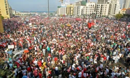 Un plan de réformes attendu au cinquiÚme jour de manifestations au Liban,