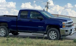 Une vitre de cette voiture est criblée de balles après une fusillade près de Odessa, au Texas, le 31 août 2019.