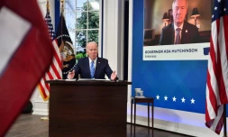 Visioconférence entre le président américain Joe Biden et des gouverneurs pour discuter de la politique anti-Covid19, depuis Washington le 27 décembre 2021