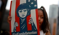 Une jeune manifestante à Chicago contre la détention de familles de clandestins, le 30 juin 2018