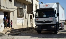 Un camion humanitaire du Croissance rouge le 19 septembre 2016 au nord de Homs