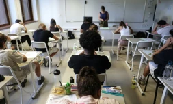 Pendant l'épreuve de philosophie du bac dans un lycée de Toulouse, le 15 juin 2026