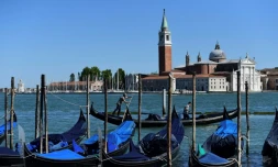 Des gondoliers Ă Venise, le 27 mai 2020