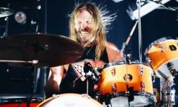 Le batteur Taylor Hawkins lors d'un concert des Foo Fighters à Hollywood, en Californie, le 16 février 2022