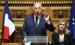 Le président du Sénat Gérard Larcher s'exprime avant un discours devant les parlementaires du roi Charles III le 21 septembre 2023 à Paris