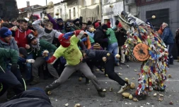 Jet de navets pour exorciser le mal à Piornal, en Espagne, le 19 janvier 2017 