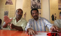 Vendredi 1er avril 2005Lors de la conférence de presse de présentation de la fête tangue à la Grande Chaloupe