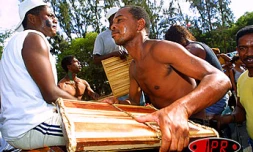20 décembre 2003

L'abolition de l'esclavage a été décrétée à La Réunion le 20 décembre 1848