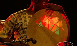 Samedi 21 juin 2003
La musique va faire la fête toute la journée et toute la nuit