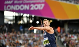 Kevin Mayer au lancer du javelot, épreuve du décathlon des Mondiaux de Londres, le 12 août 2017