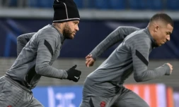 Les joueurs du Paris SG Neymar et Mbappé à l'entraînement, le 2 novembre 2021 à Leipzig