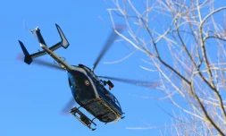 Un hélicoptère de la gendarmerie survole les Alpes-Maritimes, à Isola le 23 février 2014