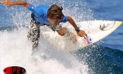 Le Réunionnais Jérémy Florès champion de France et d'Europe minimes de surf. Il est l'un des grands espoirs mondiaux de la discipline