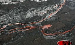 Mercredi 23 février 2005


Le piton de la Fournaise en éruption