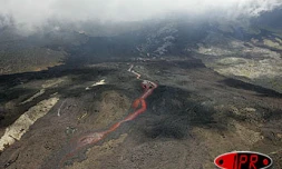 Mercredi 23 février 2005


Le piton de la Fournaise en éruption