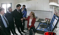 Vendredi 24 septembre 2004
Thierry Breton, P.D.-G. de France Télécom en visite dans le cirque de Mafate