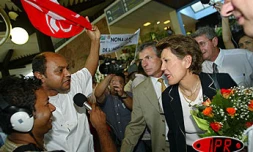 Jeudi 22 janvier 2004
Brigitte Girardin, ministre de l'outre-mer et Pierre André Wiltzer, ministre délégué à la coopération régionale en visite à La Réunion