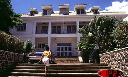 Mardi 29 juin 2004 -

L'IEDOM  a présenté les comptes de la Réunion pour l'année 2003