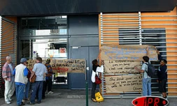 Mercredi 2 juillet 2003
À La Réunion comme en métropole, les intermittents du spectacle dénoncent la modification de leur mode d'indemnisation du chômage

Les intermittents du spectacle se sont retrouvé ce mercredi 2 juillet 2003 après-midi à la direction