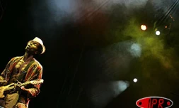 Keziah Jones le guitariste aux doigts magiques sera au Sakifo