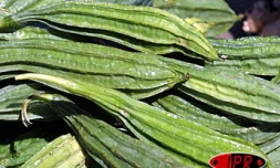 Depuis quelque temps, les légumes lontan disponibles ponctuellement dans les grandes surfaces