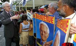 Le Premier ministre Lionel Jospin était en visite officielle à La Réunion du jeudi 25 janvier au samedi 27 janvier 2001