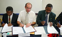 Jeudi 14 octobre 2004 -
Les universités malgaches et l'université de La Réunion ont signé une convention de partenariat