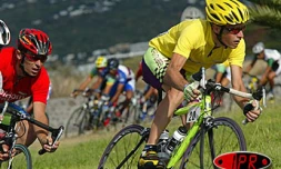 Dimanche 28 septembre 2003
Jérome Beaufreton a remporté le 57ème Tour de l'île cycliste