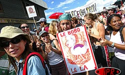 Mardi 10 juin 2003
Les fonctionnaires, ceux de l'Éducation nationale en particulier, seront une nouvelle fois dans la rue ce lundi.