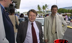 Christian Merlin, nouveau recteur de l'Académie de La Réunion, esst arrivé dans l'île ce mardi 29 juillet 2003. Il succède à Christian Duverger