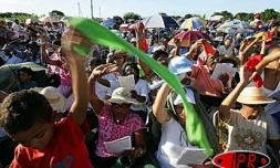 Dimanche 3 avril 2005 -5 000 personnes ont assisté à la messe à la mémoire de Jean-Paul II