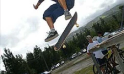 Compétition de roller, skate et BMX à l'Étang Salé le 30 juin 2002