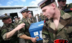 Mardi 21 février 2006 -

En provenance de métropole, 300 militaires sont arrivés à La Réunion. Ils vont participer aux opérations de démoustication