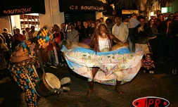 Lundi 21 juin 2004 - 

Des rimes d'ici et d'ailleurs, miroir de la fraternité.