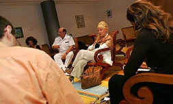 Mardi 6 juillet 2004 -

Nicole Ameline, ministre de la parité et de l'égalité professionnelle, veut &quot;rendre la violence illégitime&quot;