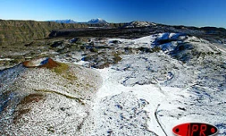 Dimanche 3 août 2003
Le Piton des Neiges et le volcan sont toujours sous la neige