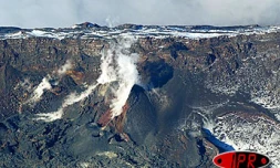 Dimanche 3 août 2003
Spectacle exceptionnel du volcan et du Piton des Neiges sous la neige glacée