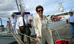 Vendredi 23 janvier 2004
Brigitte Girardin et Ian Mac Donald ont visité le patrouilleur français Osiris
