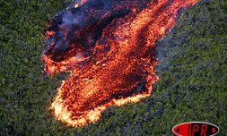 Jeudi 19 août 2004

La lave du Piton de la Fournaise menace la route nationale 2
