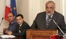 Vendredi 4 novembre 2005 -
Philippe Seguin, premier président de la cour des comptes, a assisté à l'audience solennelle de la chambre régionale des comptes