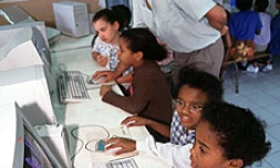 Les tarifs des abonnements ADSL vont baisser rendant accessible au plus grand nombre la connexion à haut débit sur internet