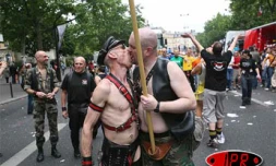 Samedi 30 juin 2007 -
La Gay pride 2007 à Paris - La Réunion a participé à la manifestation pour la première fois