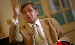 Lundi 28 août 2006 - 
Le préfet de La Réunion, Pierre-Henry Maccioni